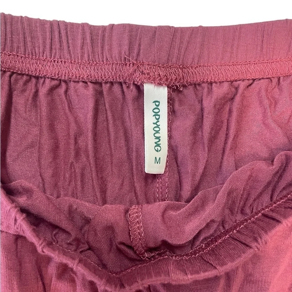 POPYOUNG Mauve pajama set. Soft fabric with a cropped pant. Womens size medium.